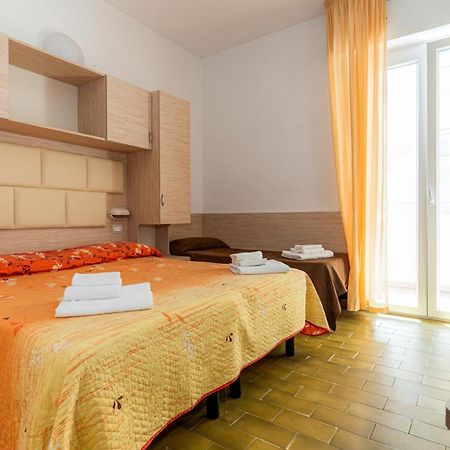 Hotel Croce Del Sud 리미니 외부 사진