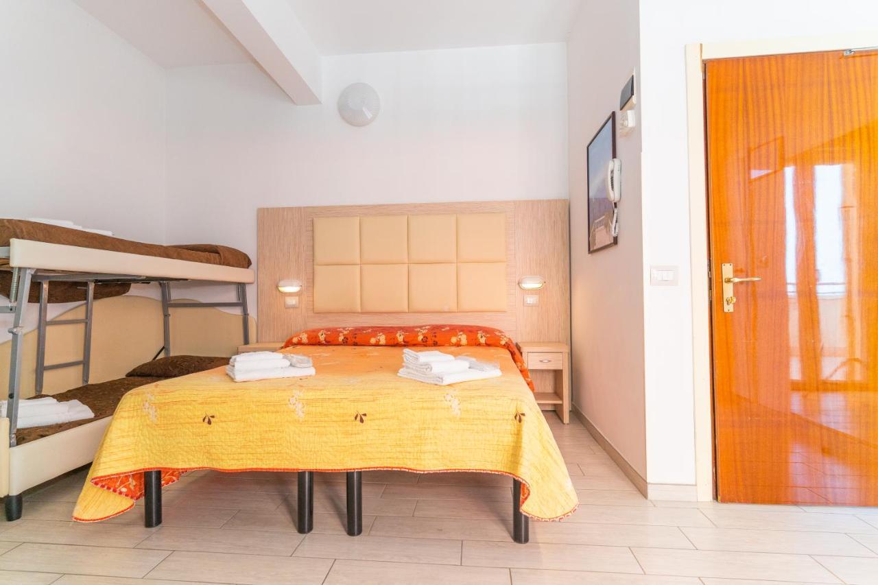 Hotel Croce Del Sud 리미니 외부 사진